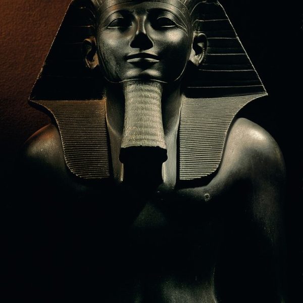 King Khufu: The Pharaoh Behind the Great Pyramid of Giza