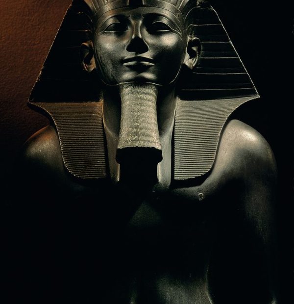 King Khufu: The Pharaoh Behind the Great Pyramid of Giza