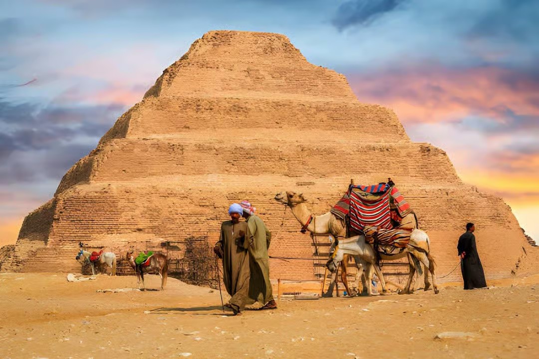 Cairo Saqqara Dahshur and Memphis Private Tour with Lunch